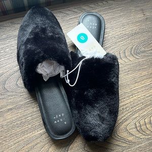 Black faux fur mules